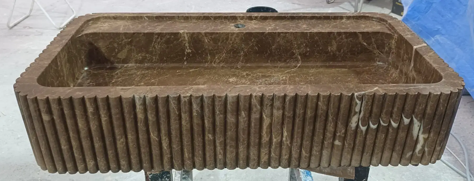 GB 362 MARMOL MARRÓN EMPERADOR