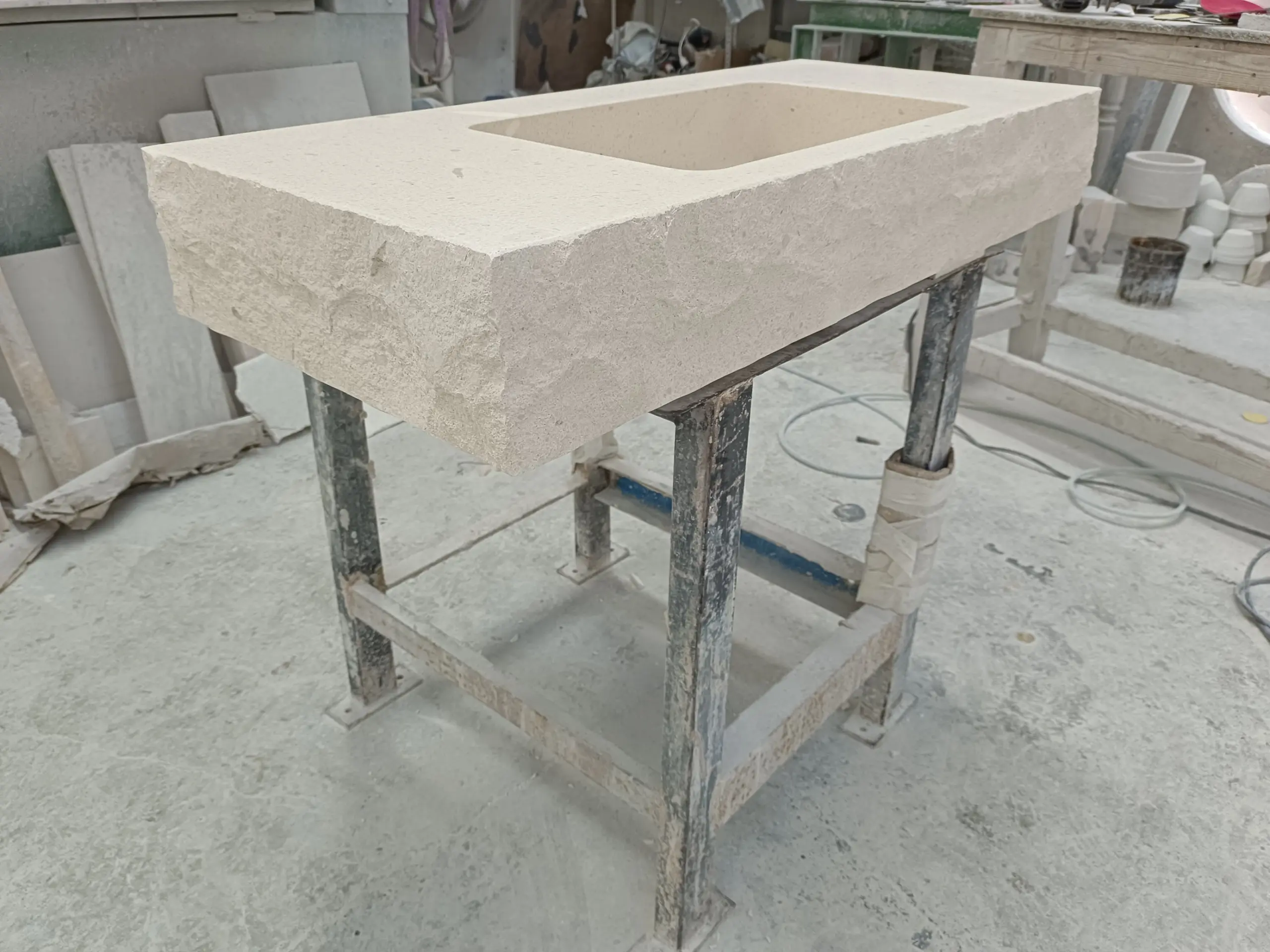 GB 21 ENCIMERA RUSTICA CALIZA