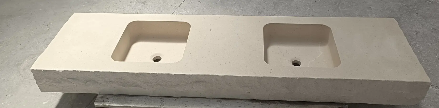 GB 22 ENCIMERA RUSTICA CALIZA DOBLE SENO