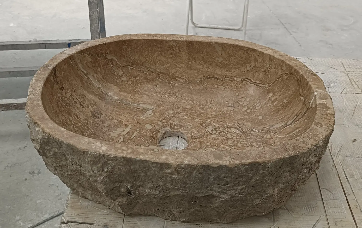 GB 452 LAVABO RÚSTICO TRAVERTINO OVALADO