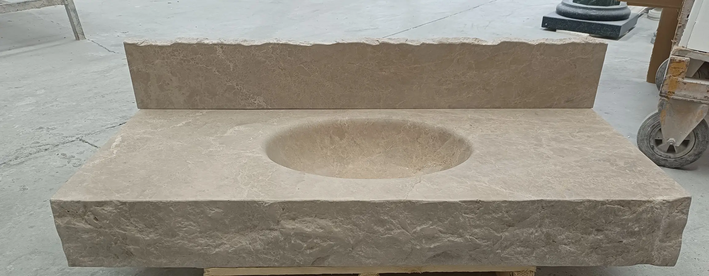 GB 24 ENCIMERA RÚSTICA EN MARRÓN PERLADO SENO OVALADO